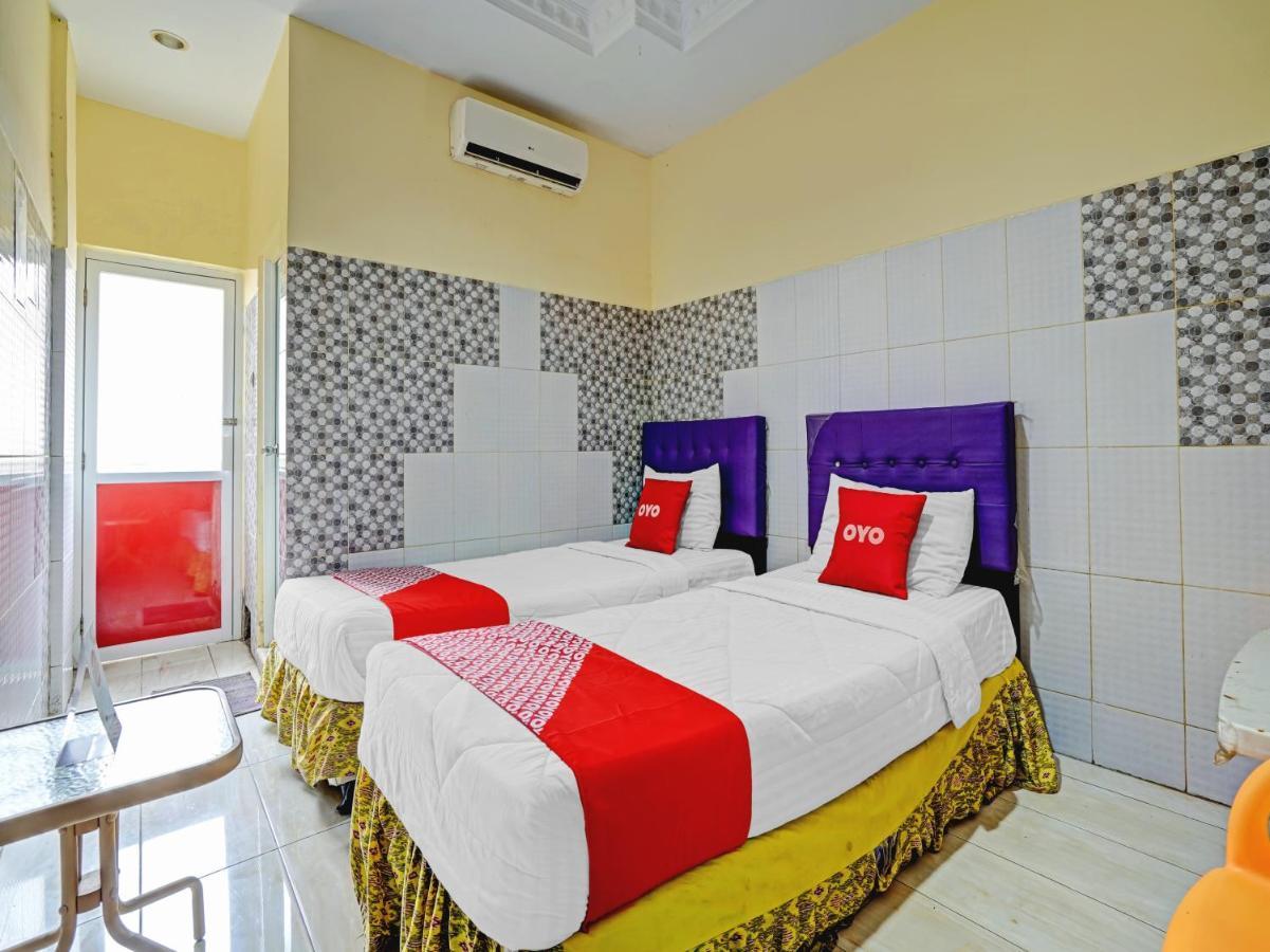Oyo 90238 Hotel Nusantara Чиребон Экстерьер фото