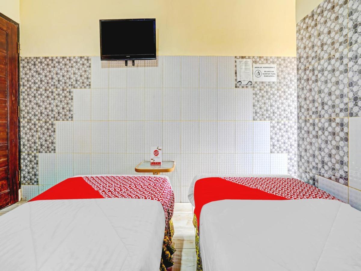 Oyo 90238 Hotel Nusantara Чиребон Экстерьер фото