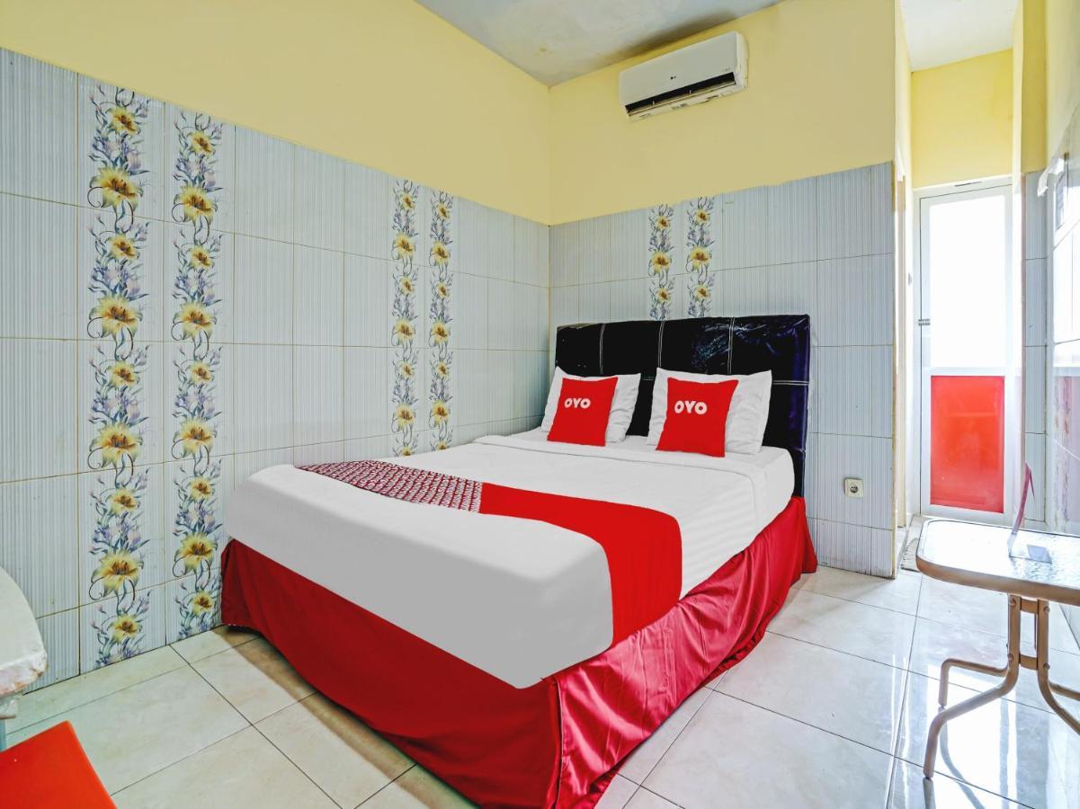 Oyo 90238 Hotel Nusantara Чиребон Экстерьер фото